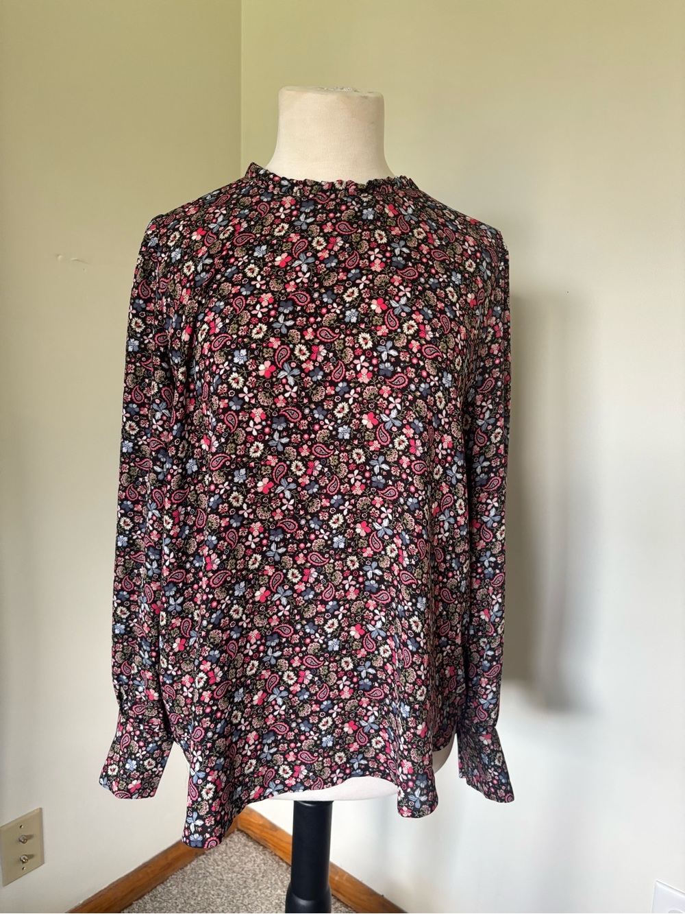 LOFT Black Pink Floral Paisley Ruffle Mock Neck Long Sleeve Blouse LARGE